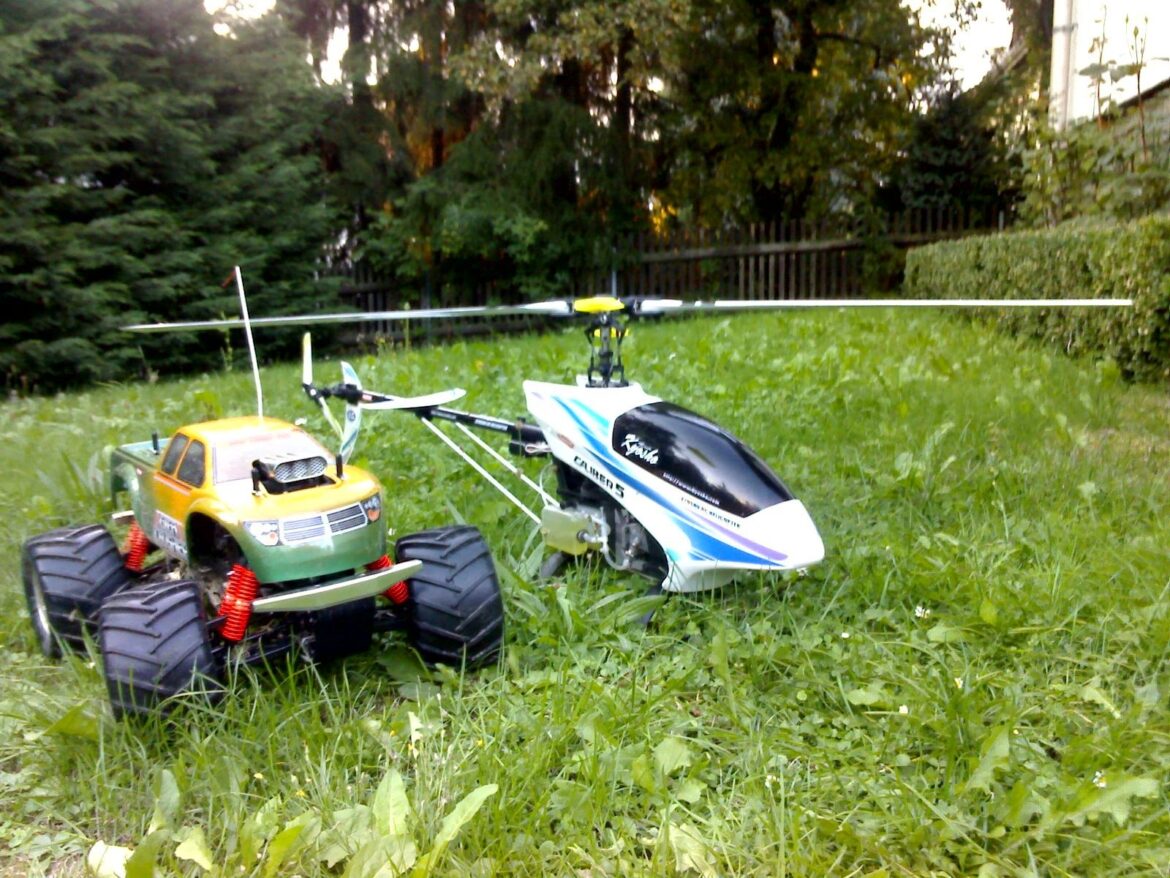 Monstertruck mit 2 Motoren